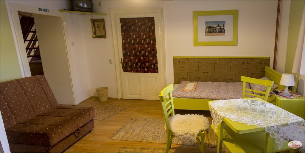 Ana Guesthouse Senta Exterior foto